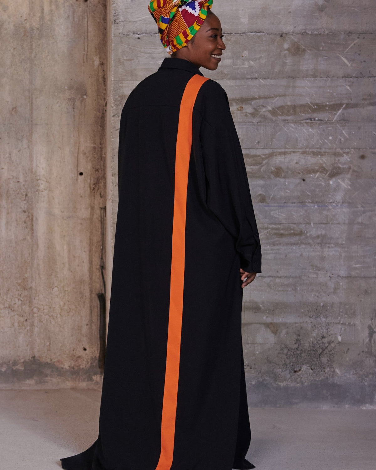 MAXI-DRESS- BLACK-STREETSTYLE-LR3-LOUIS-RUBI
