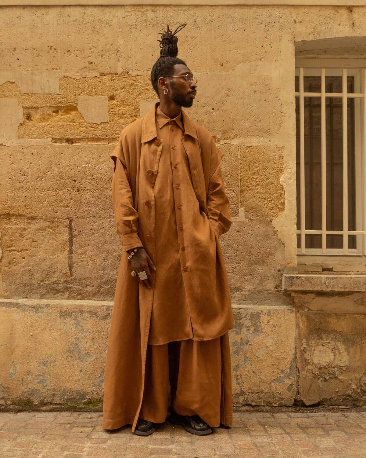 CAMEL-OUTFIT-STREET-LR3-LOUIS-RUBI