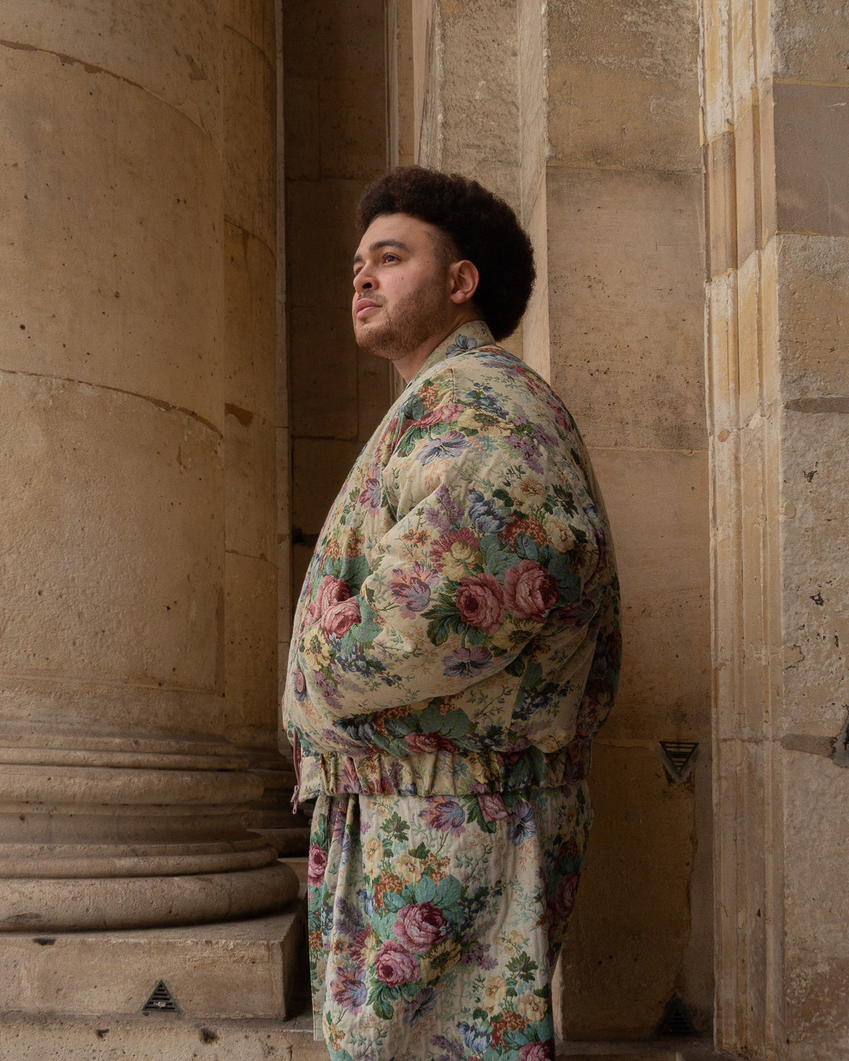 TAPESTERY-FLOWERS-BOMBERS-LR3-LOUIS-RUBI