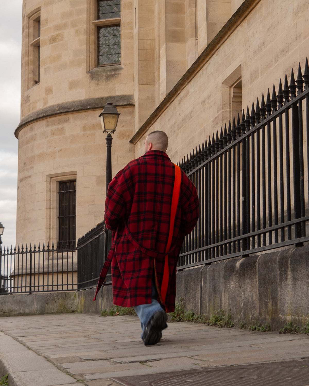 CHECKS-RED-COAT-STREETSTYLE-LR3-LOUIS-RUBI