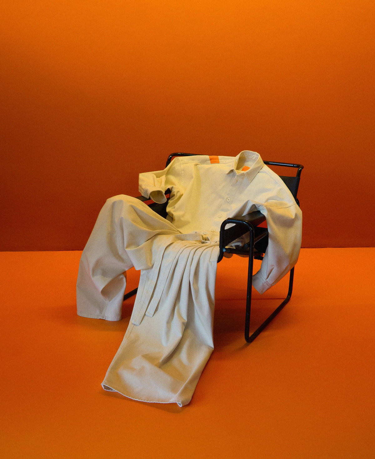 JUMPSUIT-DENIM-ECRU-CHAIR-INSPIRATIONAL-LR3
