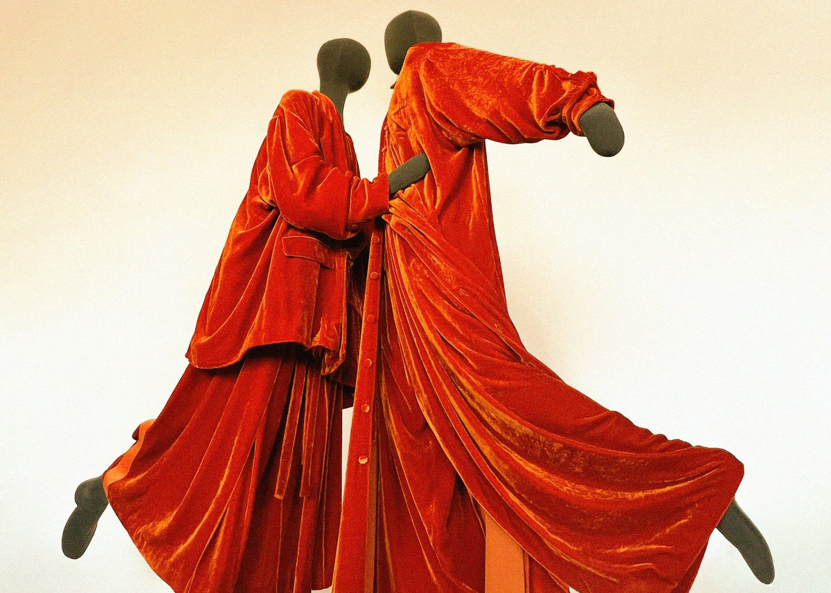 MANNEQUINS-VELVET-COUPLE-ORANGE-LOOK-LR3-LOUIS RUBI