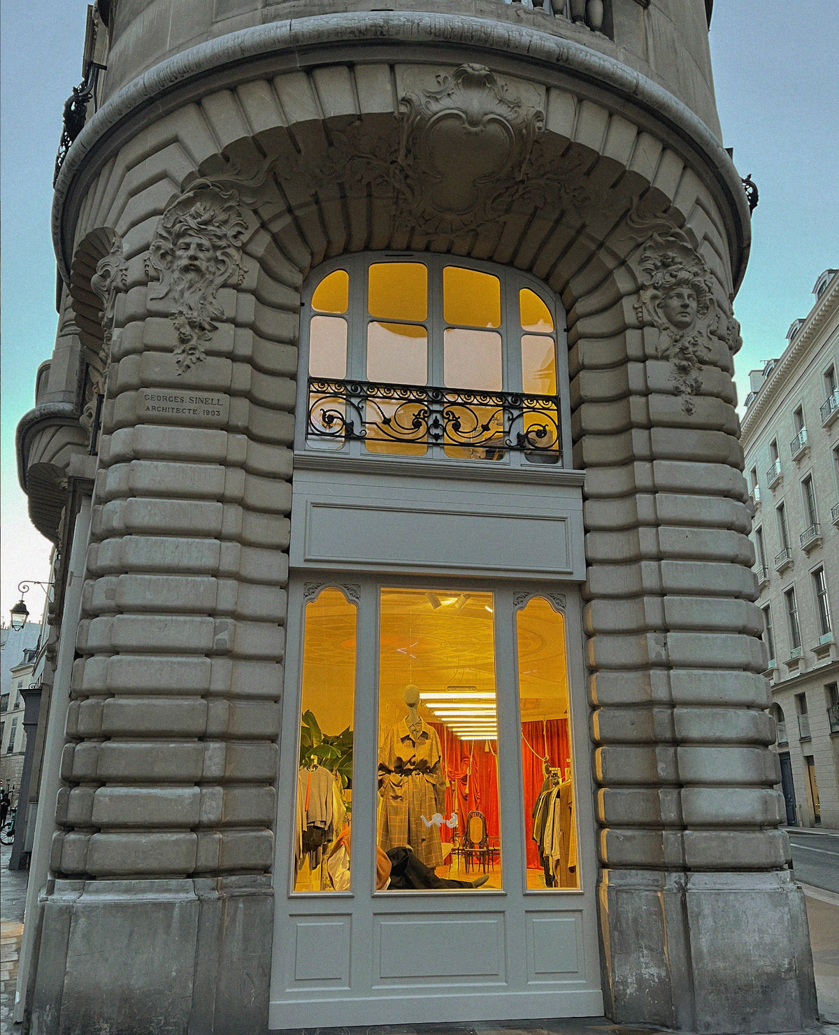 FACADE-PARIS-BOUTIQUE-LR3-LOUIS-RUBI