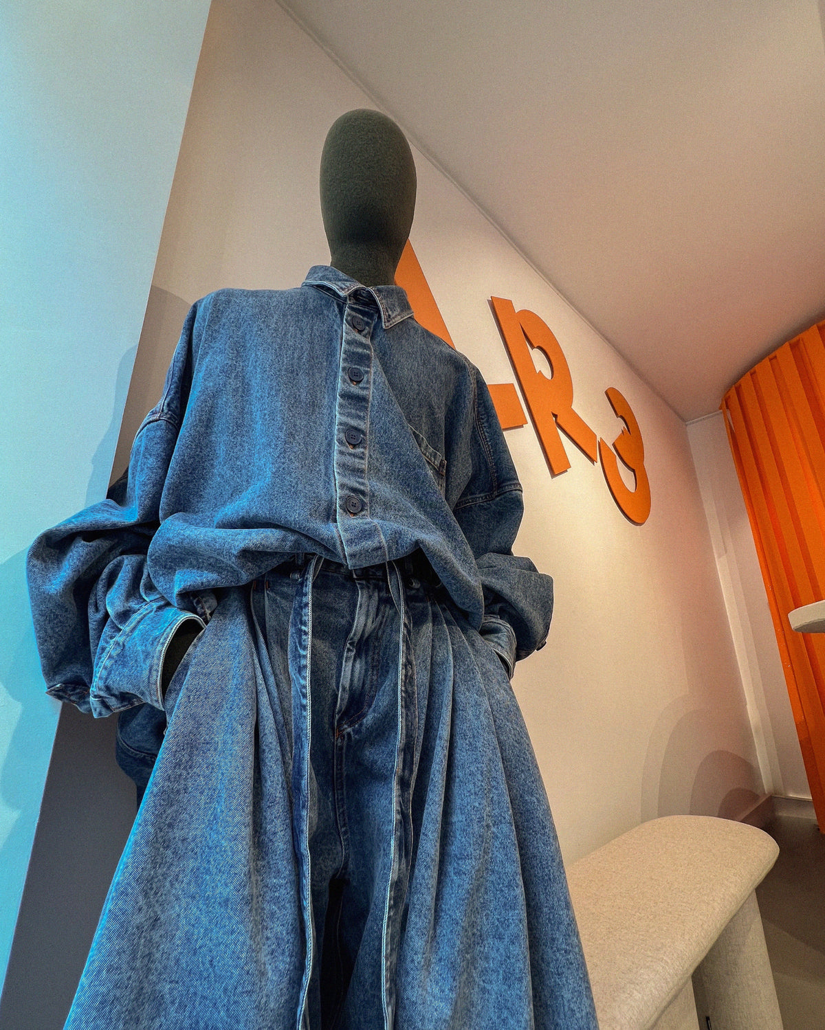 DENIM-LOOK-SHIRT-PO-UP-LR3-LOUIS-RUBI