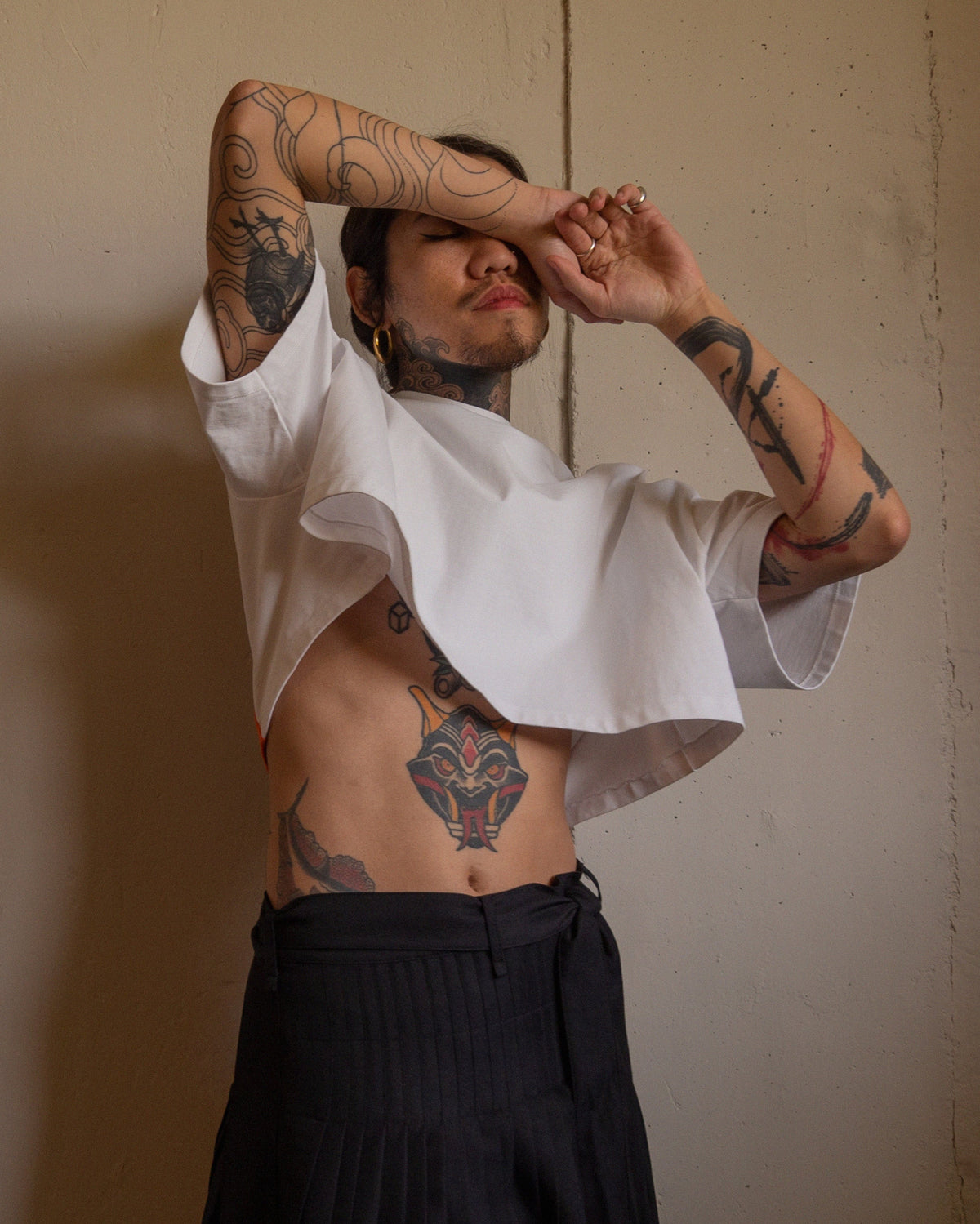 CROPPED-TEE-SHIRT-WHITE-LR3-LOUIS-RUBI
