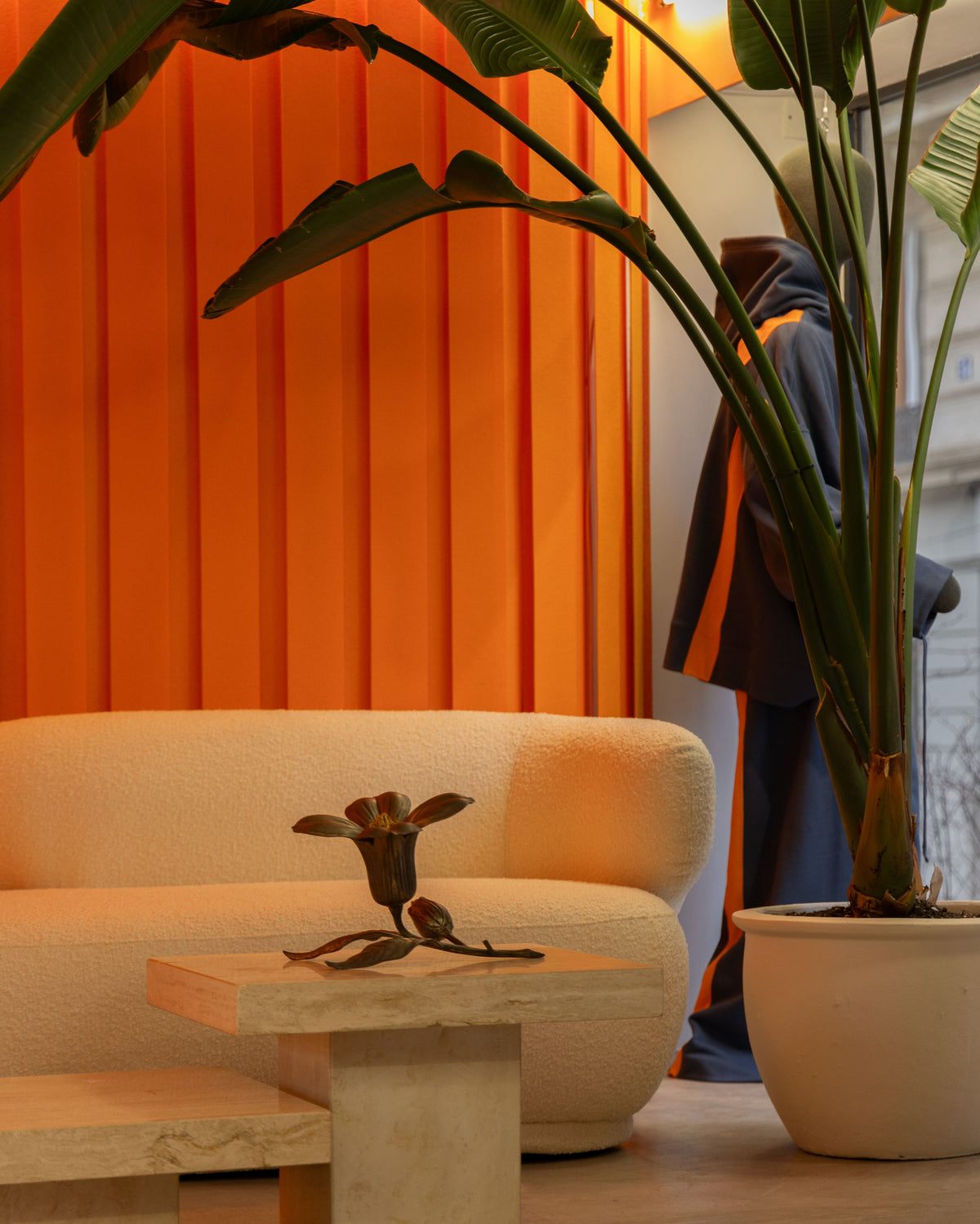 SOFA-SPACE-BOUTIQUE-POP-UP-LOUIS-RUBI-LR3