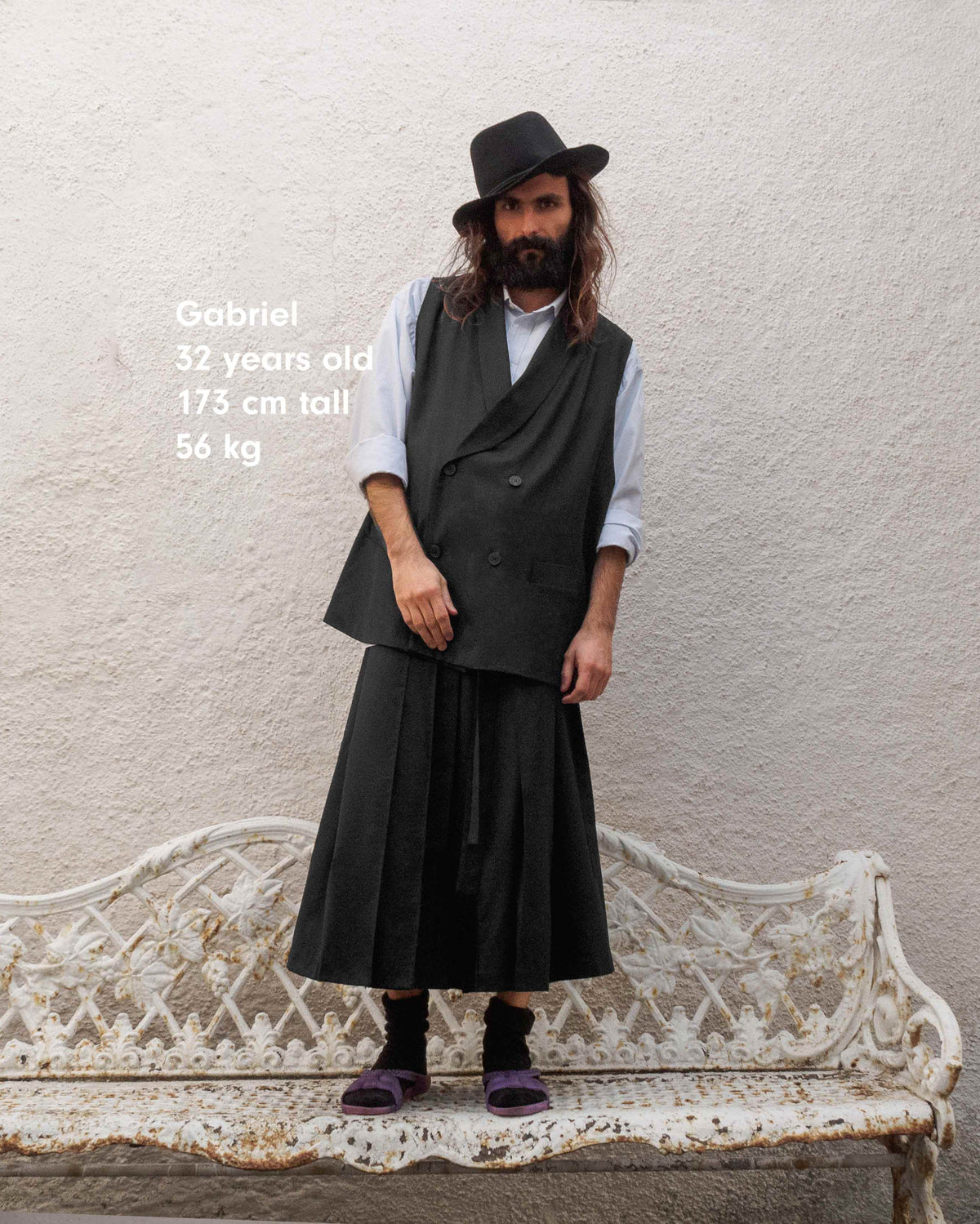 BLACK-VEST-STREETSTYLE-LR3-LOUIS-RUBI