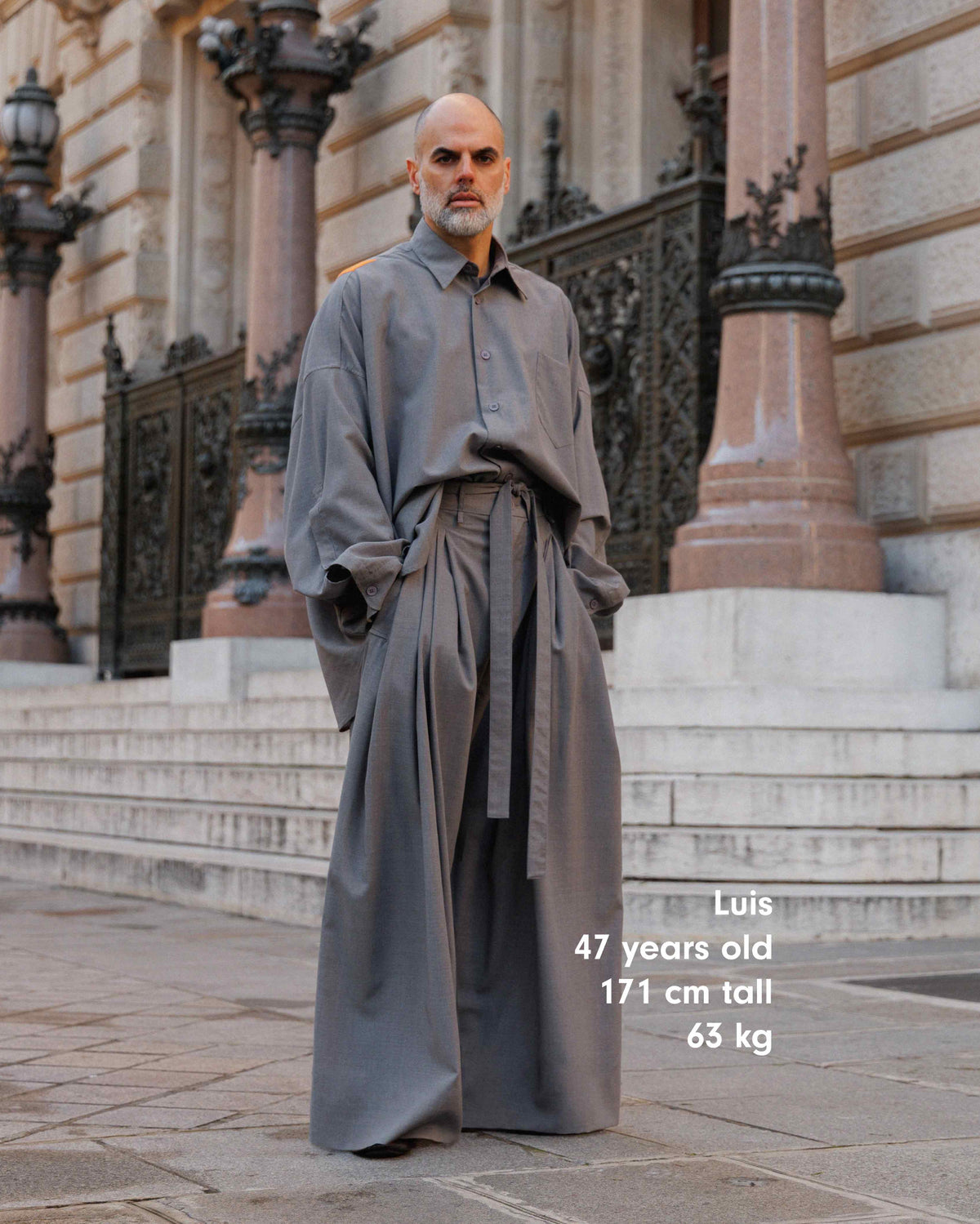 GREY-SUIT-PORTRAIT-STREETSTYLE-LR3-LOUIS-RUBI