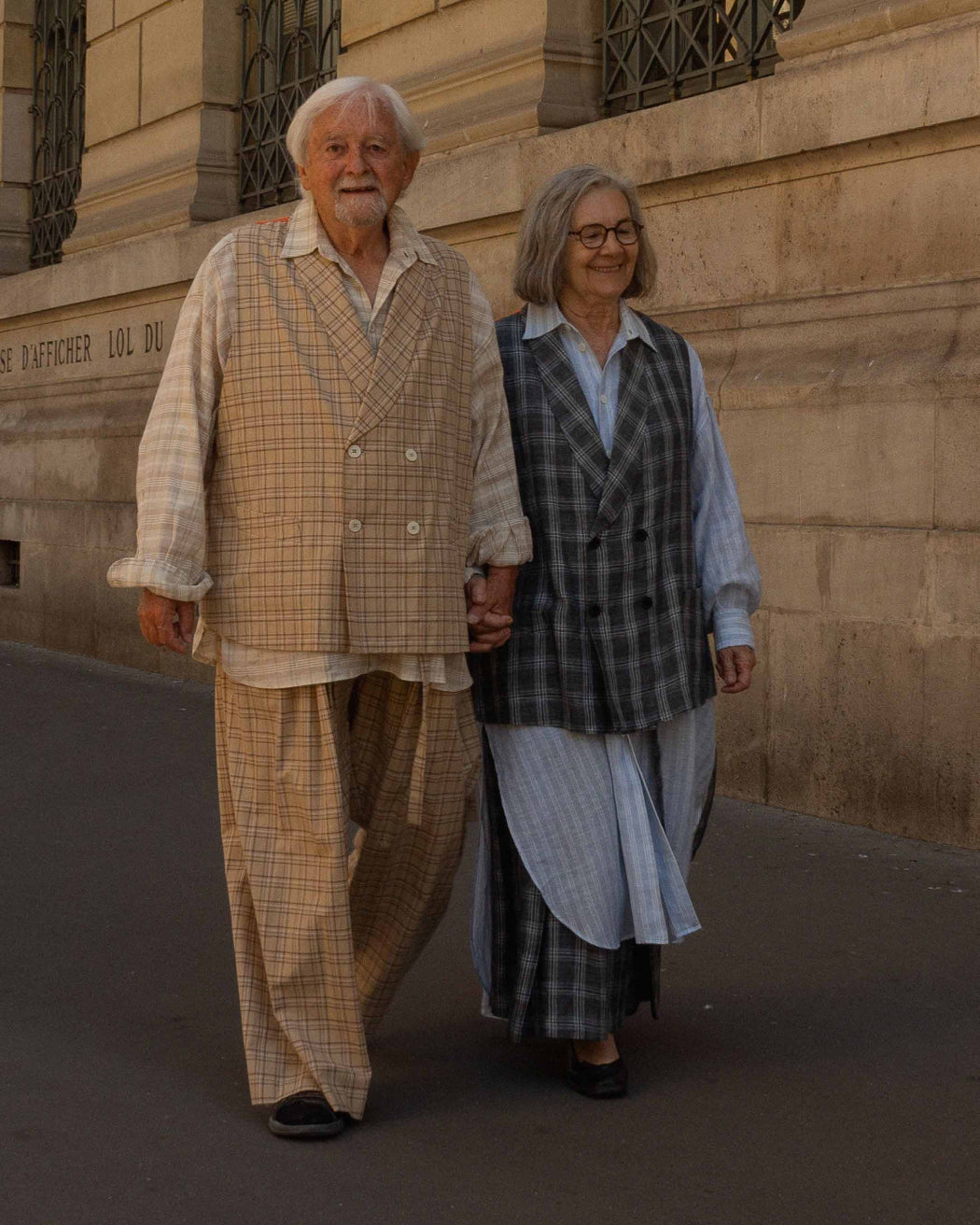 CHECKS-TAILORING-COUPLE-STREETSTYLE-LR3-LOUIS-RUBI