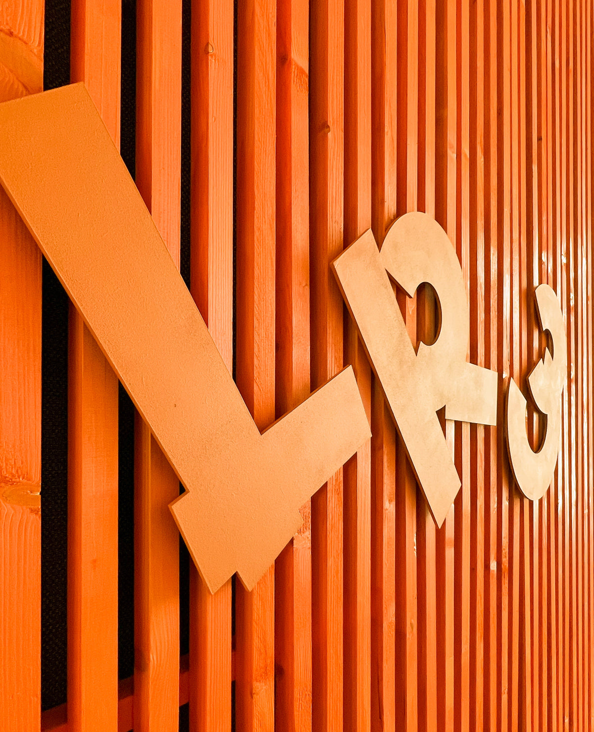 POP-UP-LR3-SIGNANGE-PARIS-ORANGE-LOUIS-RUBI